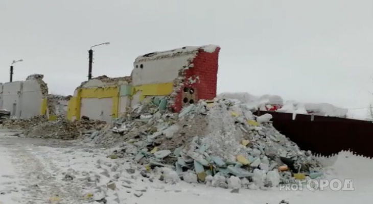 На Луганской разрушили здание магазина 