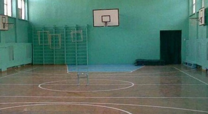 В Кировской области в школьном спортзале температура опускается до + 4 градусов