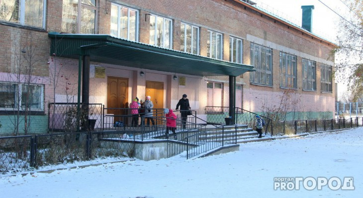 В Кирове у школы неизвестный с ножом напал на толпу детей