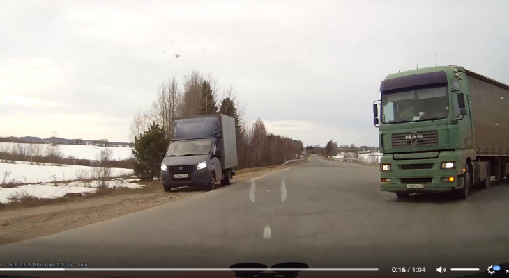 «В рубашке родился»: в Кировской области водитель чудом избежал лобового столкновения с фурой