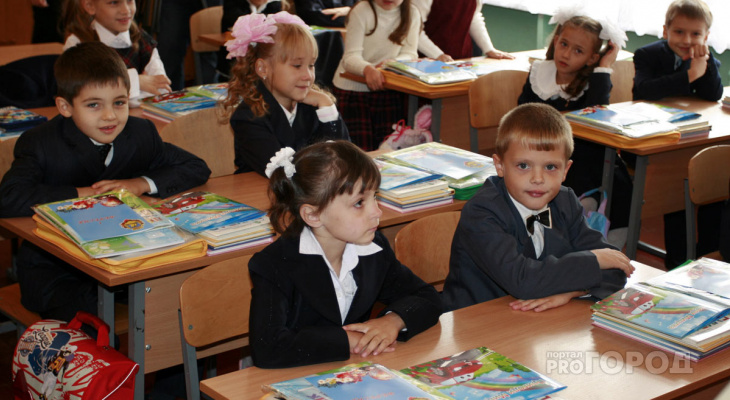 Власти рассказали, почему кировские школьники будут учиться в майские праздники