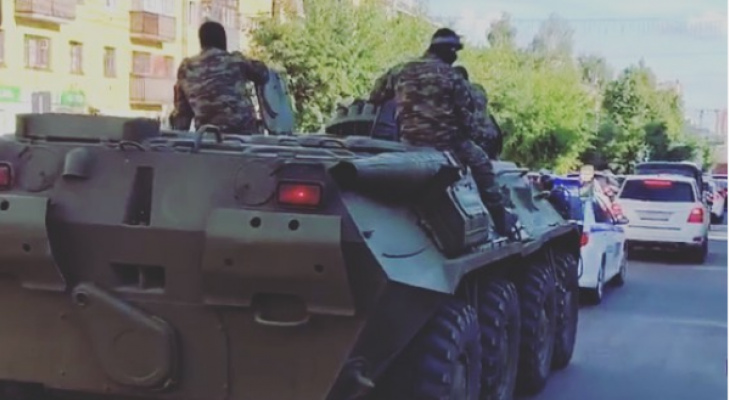 Кировчан удивила колонна военной техники, которая проехала по городу и области