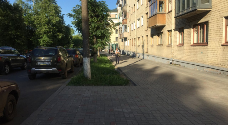 В Кирове обновили тротуар на улице Профсоюзной