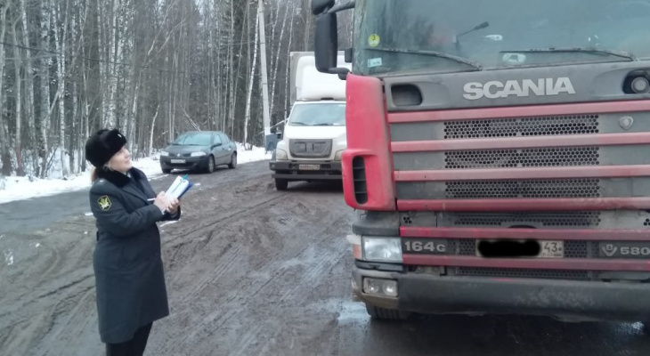 В Кирове водитель остановился по требованию ГИБДД и лишился грузовика