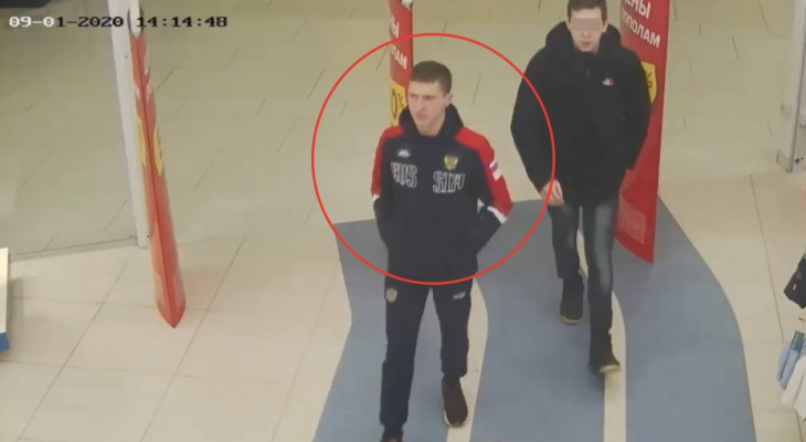 В Кирове разыскивают парня, обокравшего магазин «Спортмастер»