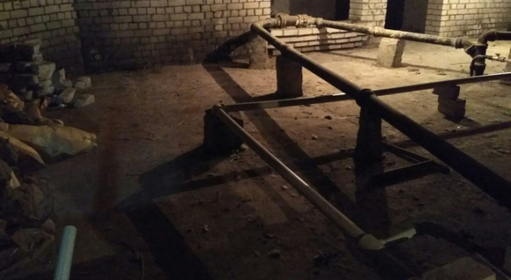 Трубы в домах Кирова проверят после трагедии в Перми, где погибли 4 человека и ребенок