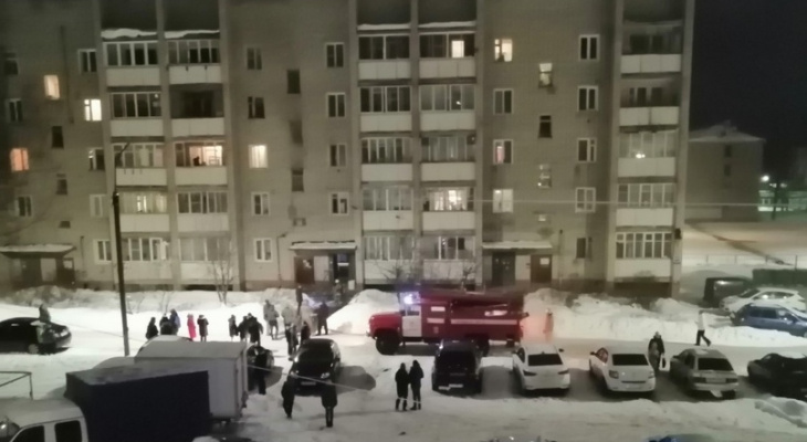 "Дверь была заперта, никто не открывал": в Кирове в пожаре погибла женщина