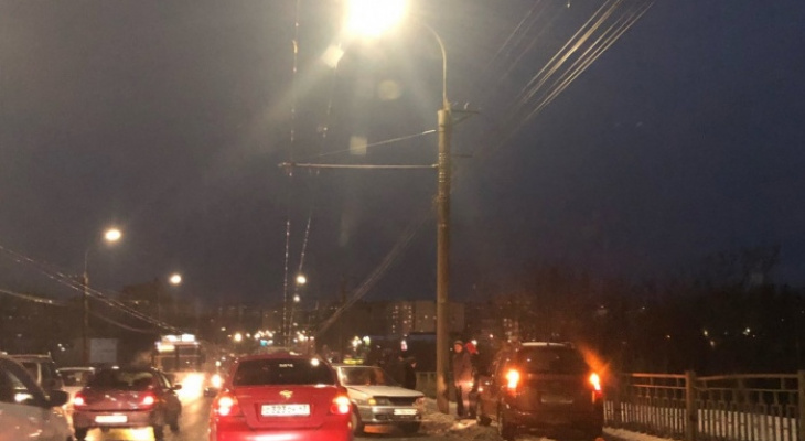 Что обсуждают в Кирове: авария из 8 машин и прогноз погоды на неделю