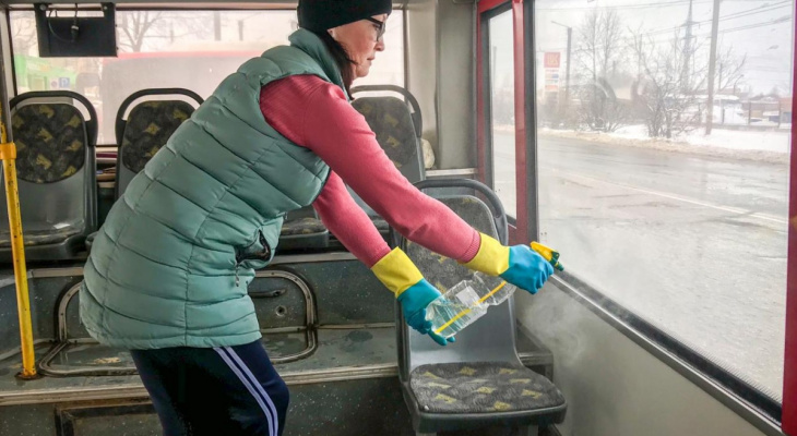Роспотребнадзор проверил, как дезинфицируют общественный транспорт в Кирове