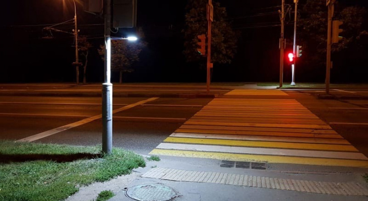 Названы небезопасные пешеходные переходы с плохим освещением в Кирове