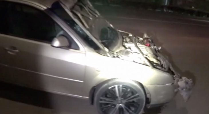 В Кирове пьяный водитель врезался в авто и попытался скрыться