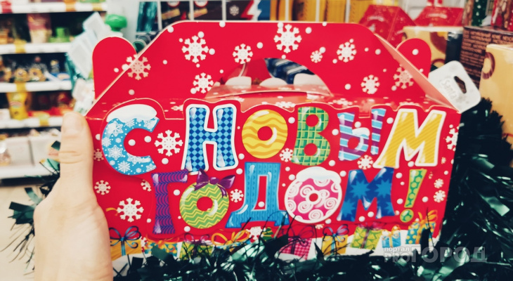 В Роспотребнадзоре рассказали о запрещенных веществах в сладких новогодних подарках