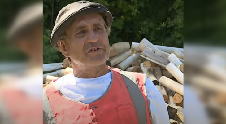 Отшельник из Котельничского района, который 10 лет прожил в лесу, нашел работу