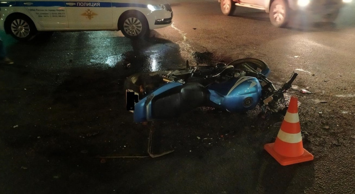 В Кирове водитель иномарки не пропустил мотоциклиста: на месте работала реаниация