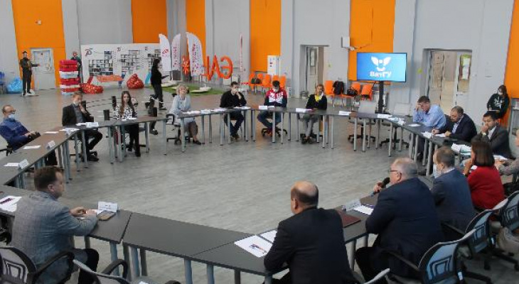 В Кирове на заседании обсудили готовность к предстоящим выборам