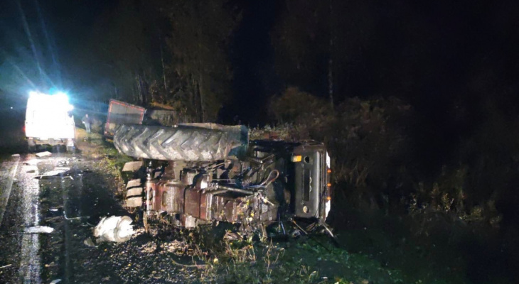 В Кировской области при столкновении с трактором погиб человек