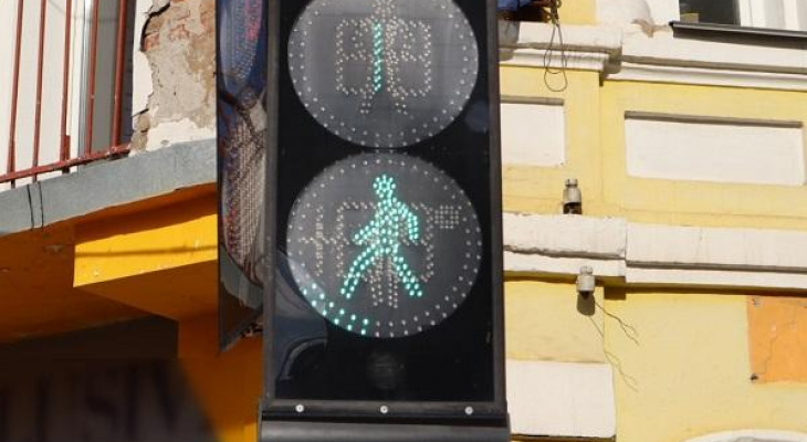 Новые светофоры в Кирове работают неправильно