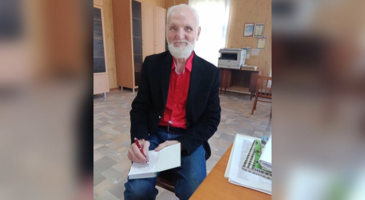 80-летний кировский писатель прошел вакцинацию от COVID-19