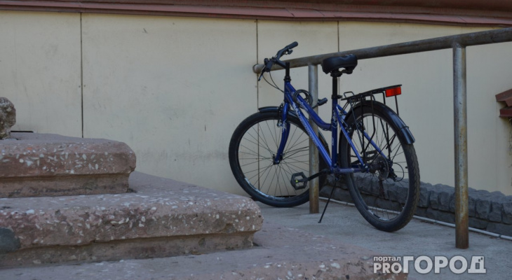 В Кирове первоклассник украл велосипед