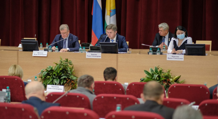 Кировские депутаты хотят продлить действие QR-кодов в общественных местах до лета 2022 года