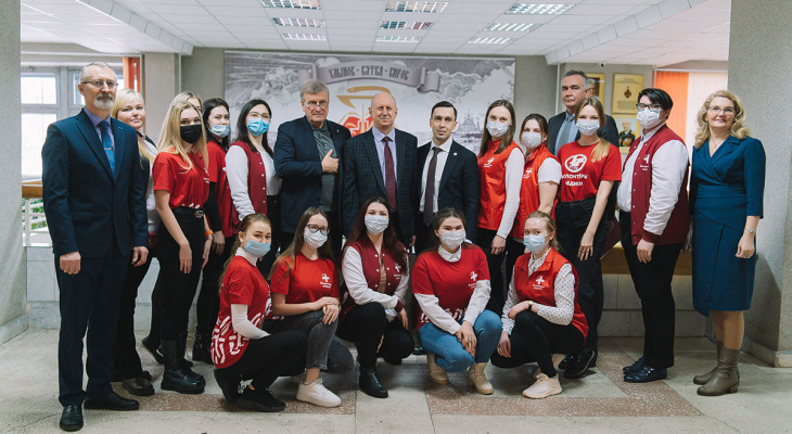Кировские волонтеры-медики более 5,5 тысяч раз помогли людям в самоизоляции