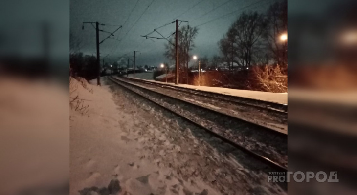 В Кировской области под колесами поезда погибли двое детей