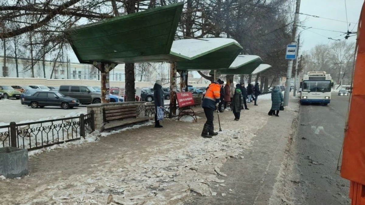 За некачественную уборку снега кировских подрядчиков оштрафовали на три миллиона рублей
