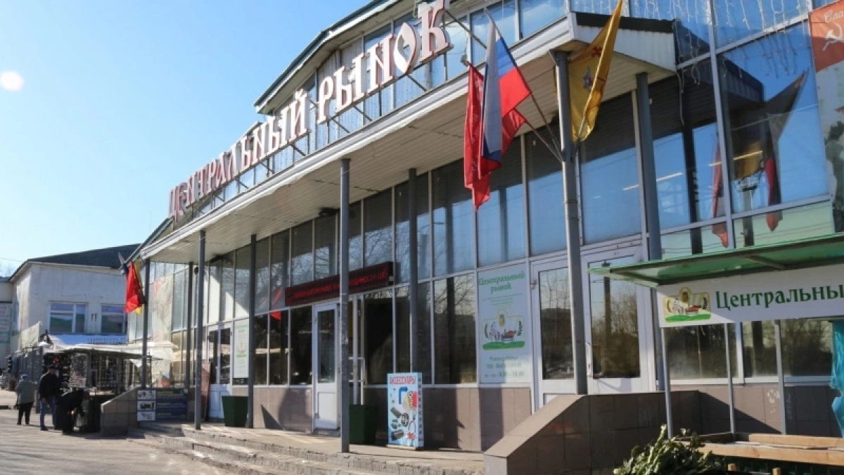 Мэрия предложила построить школу вместо рынка: что думают кировчане?