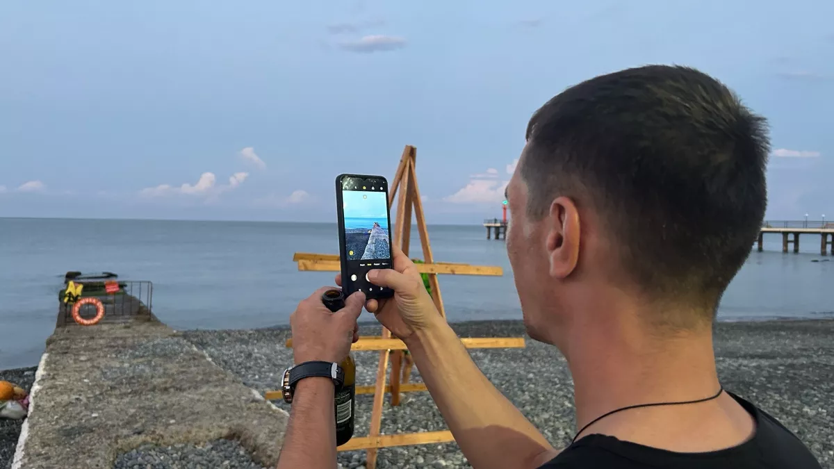 "Мерзкие люди, грязное море": российские туристы дали честный отзыв о курортах Черного моря