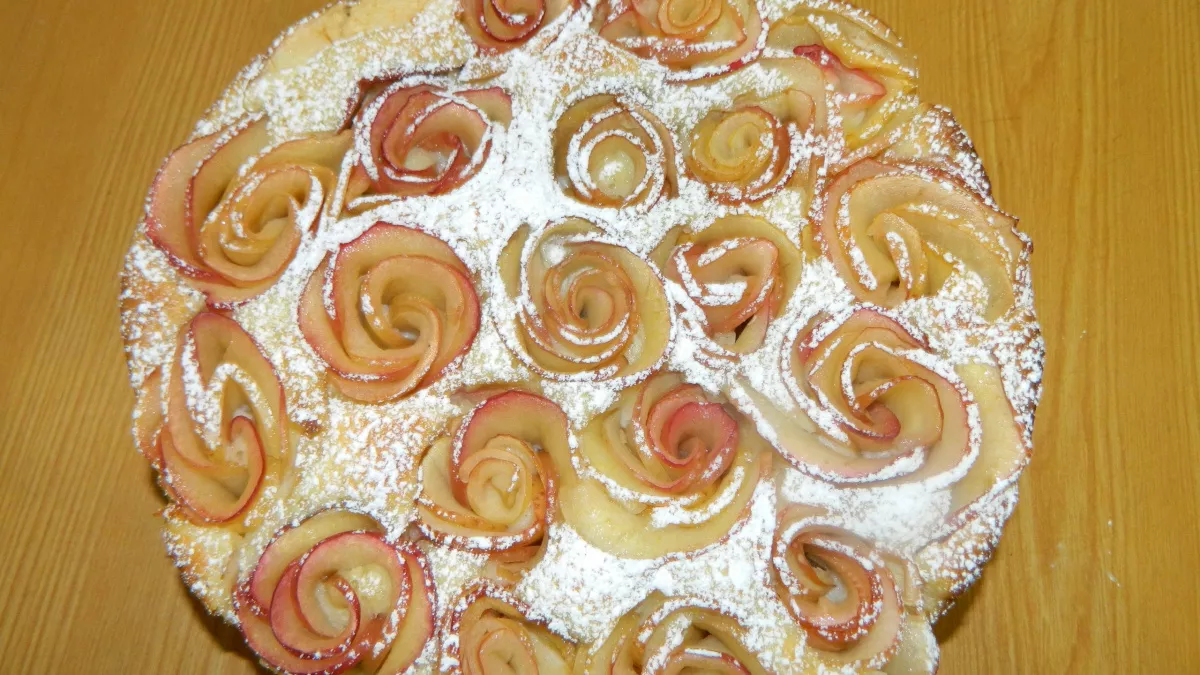 Готовлю постную шарлотку на воде без яиц - просто тает во рту: никто не верит, что она постная