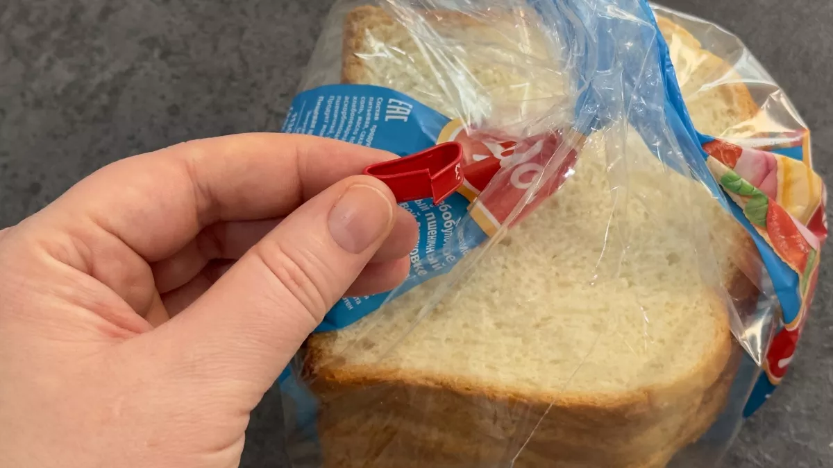 Не спешите выбрасывать хлебные клипсы - эта мелочь реально выручает