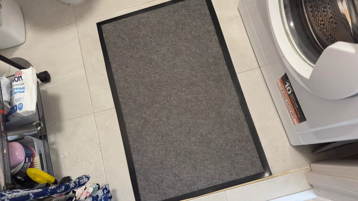 Коврики в ванной — прошлый век: 3 стильные и практичные альтернативы