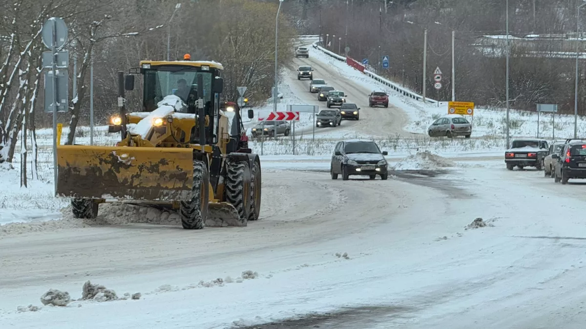 Верховный суд поставил точку в вопросе: как действовать, если по трассе ползет трактор - допустим ли обгон через сплошную