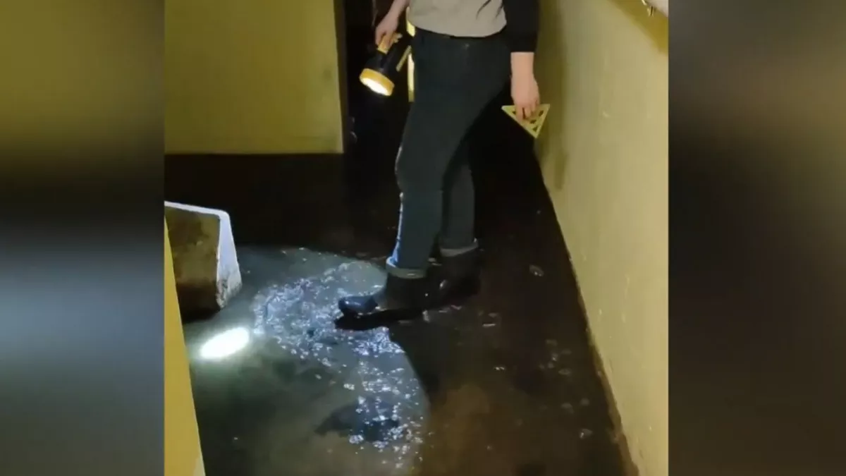 В Кирове отремонтированное в 2025 году бомбоубежище оказалось залито стоками