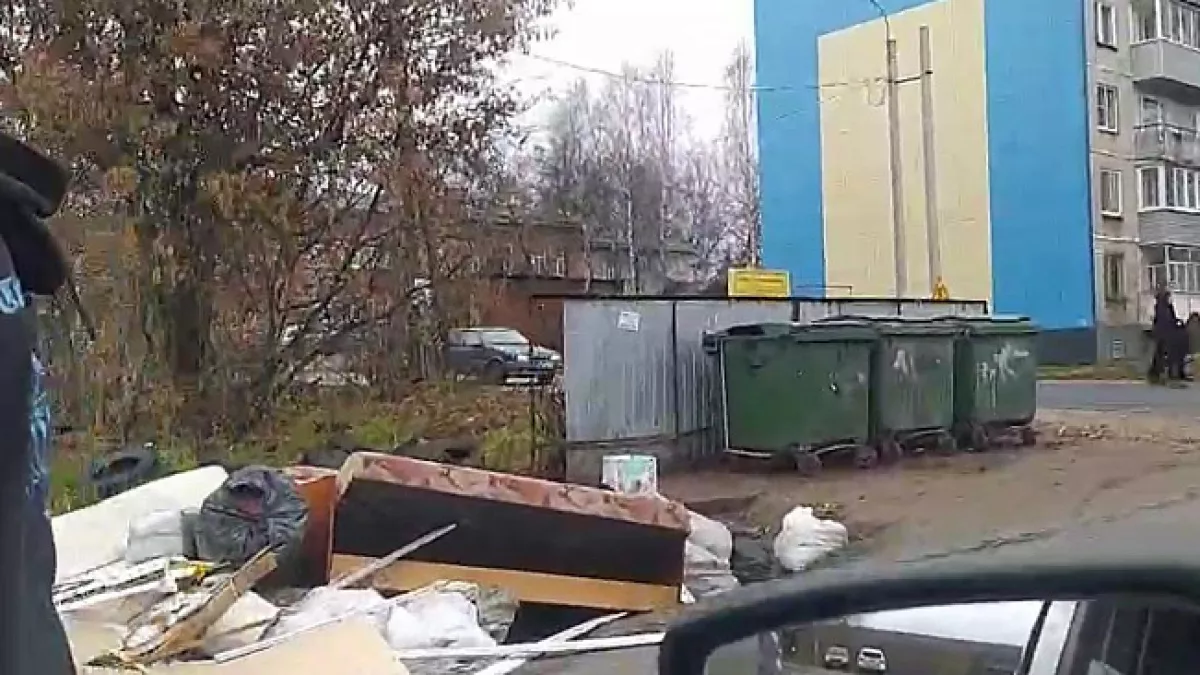 Мусорящий житель Слободского получил штраф 40 тысяч рублей из-за съемки очевидца