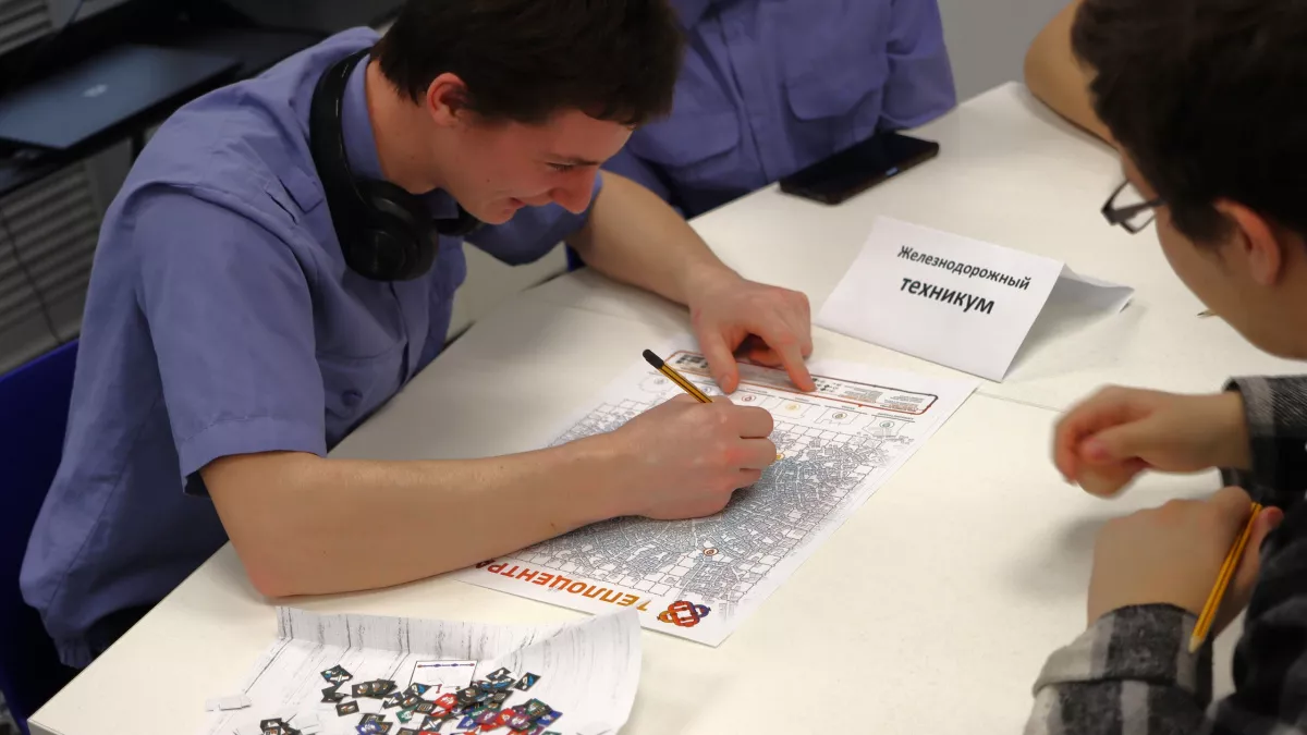 Игра по-взрослому: кировские студенты прокладывали теплосети и подключали социальные объекты