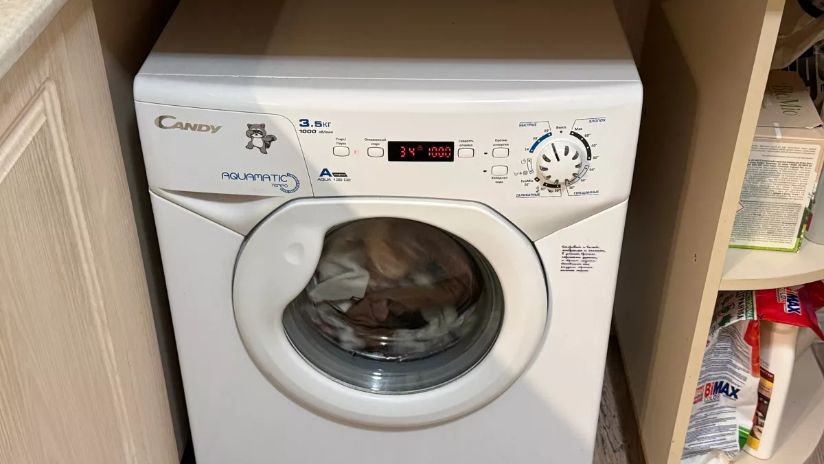 Накипь и плесень уйдут: рейтинг лучших чистящих средств для стиральной машины