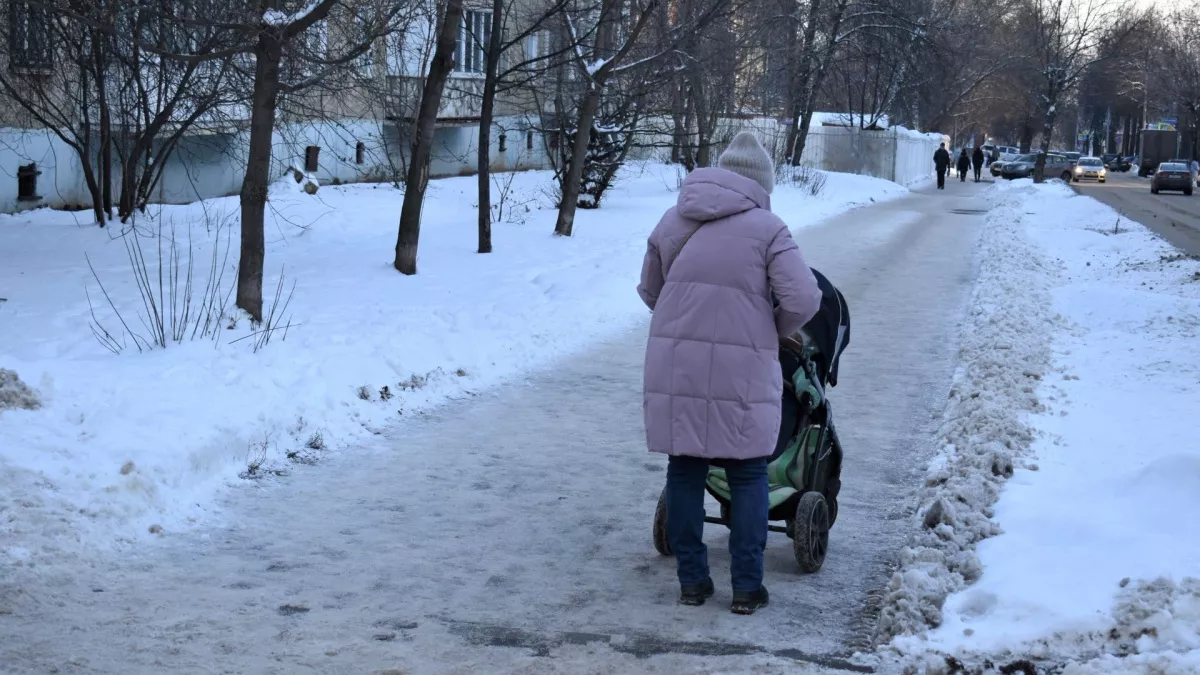 "Зарплаты бабушкам" по 45 тысяч рублей хотят ввести в Кировской области