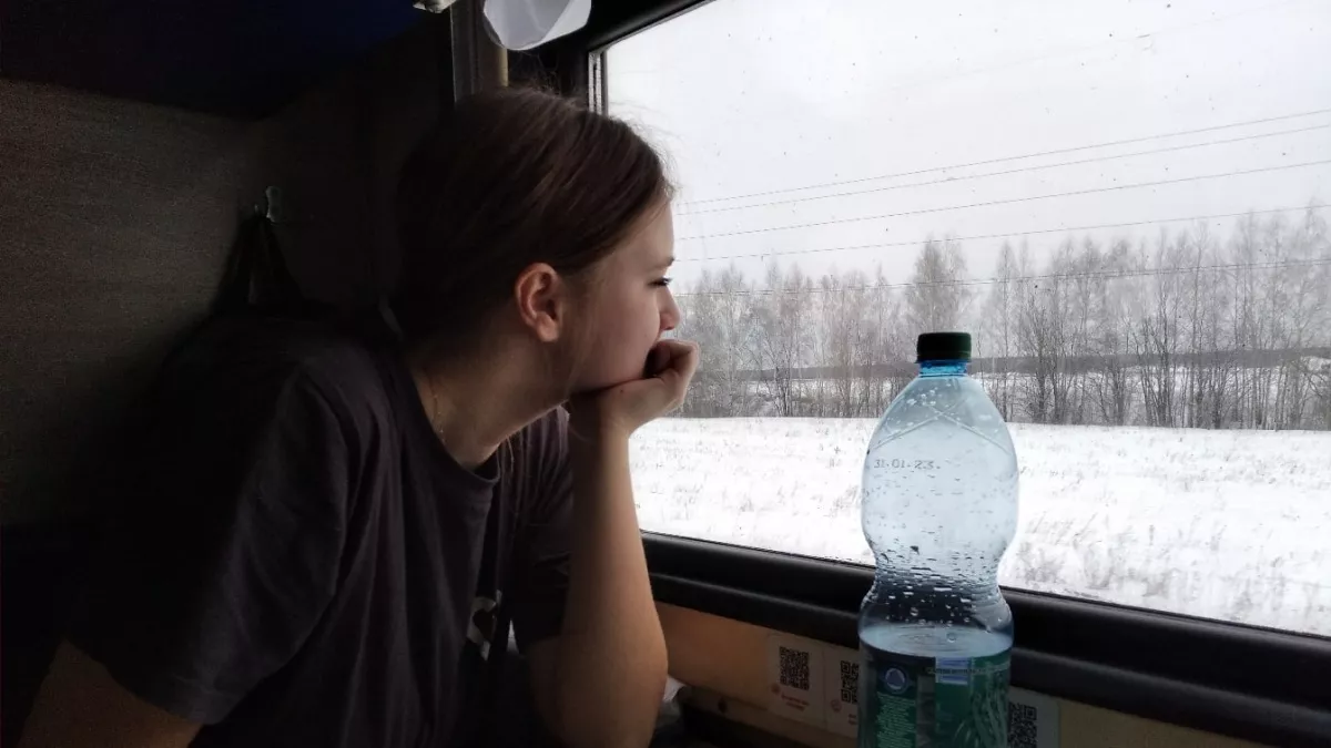 В поезде Киров - Москва детей кормили опасной едой