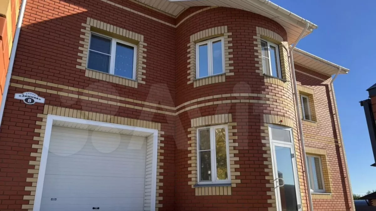 В Кирове продается элитный коттедж с тренажерным залом за 58 миллионов рублей