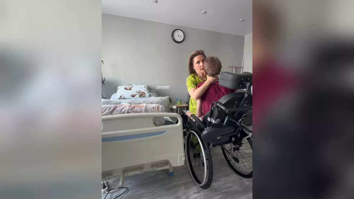 "Был талантливым спортсменом, а сейчас не может напрягать мышцы": 14-летний чепчанин 8 месяцев борется за жизнь после укуса клеща