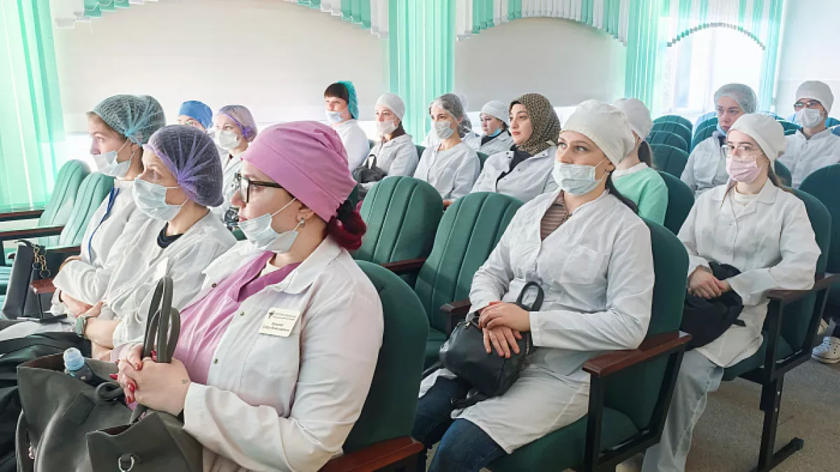 В Центр травматологии Кирова пришли работать 16 молодых медиков