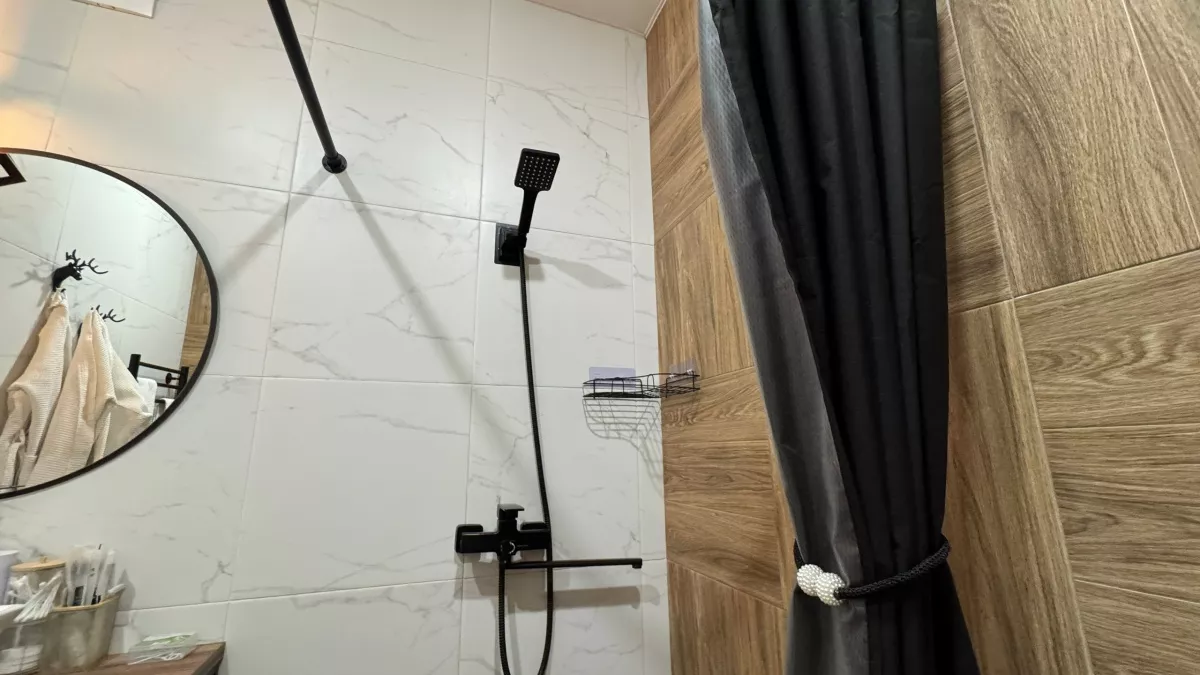 Ванны и поддоны уходят в прошлое: новый формат душа покоряет российские квартиры