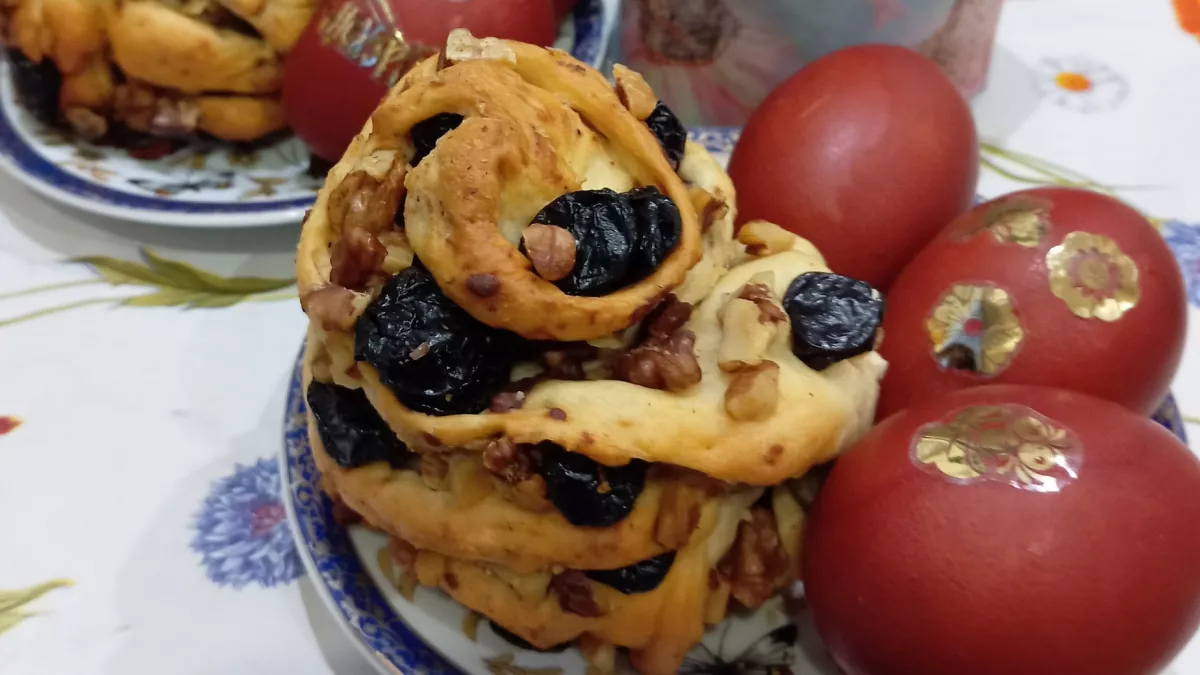 "Рубиновые" яйца на Пасху: яркий цвет яйцам подарит 1 копеечный овощ - давно забытый метод