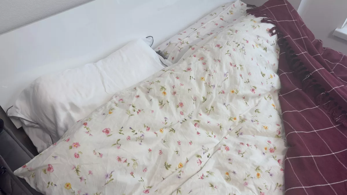 Стираю пуховые одеяла без машинки и без химчистки: делюсь способом