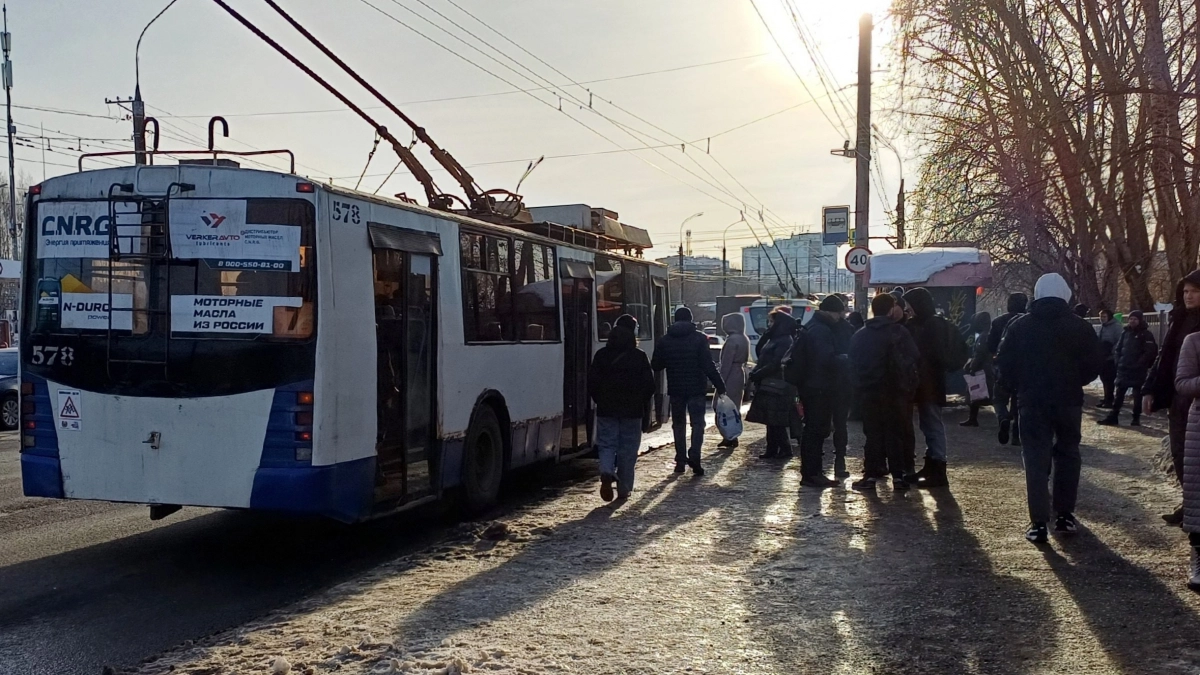 В Кирове депутаты гордумы предложили избавиться от троллейбусов