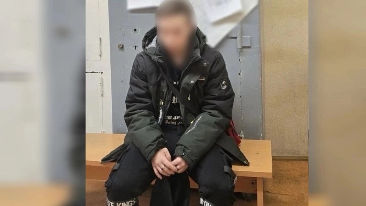 В Кирове силовики выловили подростка, "минировавшего" государственные учреждения