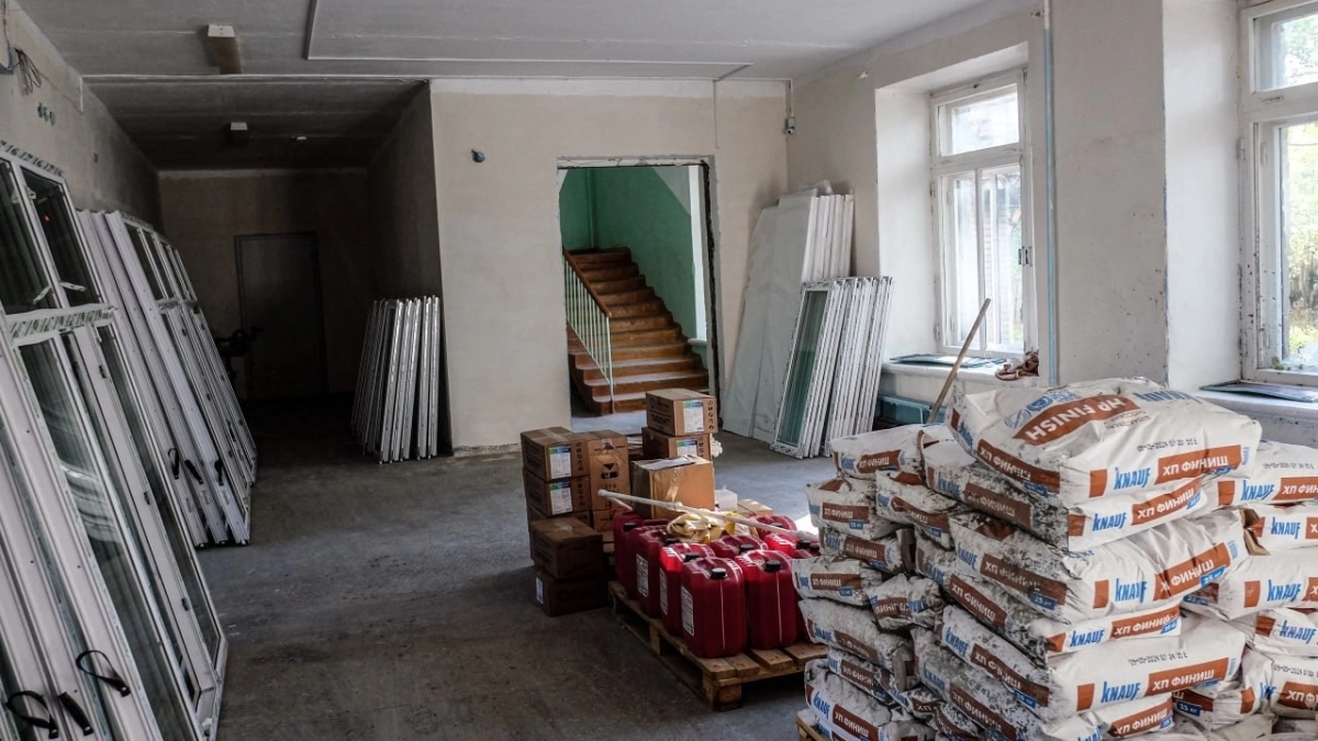 Власти Кирова нашли подрядчиков на капремонт 18 школ, работы начались в 14-ти