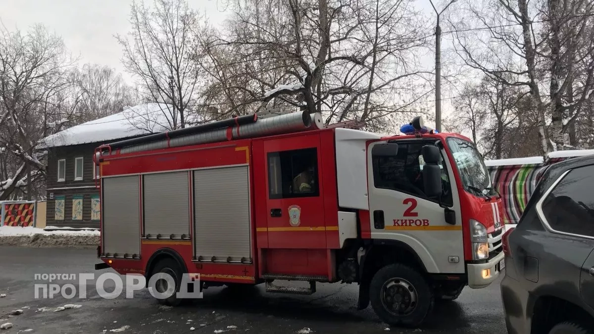 В Кильмезском районе неосторожное обращение с огнем привело к пожару