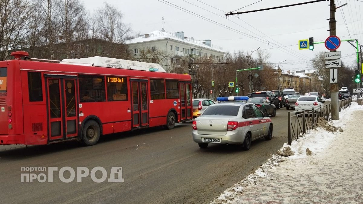 Ударил продавщицу из-за зажигалки: в Кирове задержали подозреваемого в грабеже